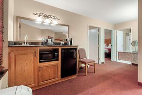 Norfolk Lodge & Suites, Ascend Hotel Collection