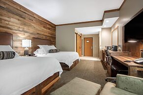 Norfolk Lodge & Suites, an Ascend Collection Hotel