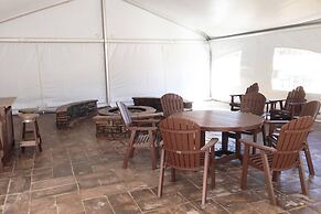 Norfolk Lodge & Suites, an Ascend Collection Hotel