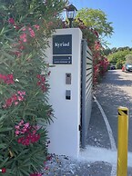 Kyriad Martigues Sud