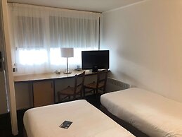 Kyriad Niort Est - La Crèche