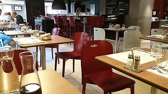 Kyriad Niort Est - La Crèche