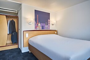 Kyriad Niort Est - La Crèche