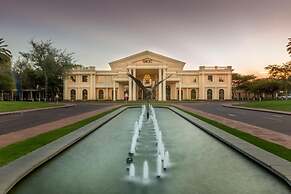 Peermont Metcourt Inn at The Grand Palm Resort