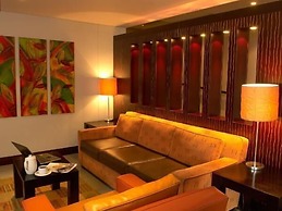 Peermont Metcourt Inn at The Grand Palm Resort