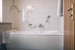 Madrigale Panoramic Lifestyle & Soulful Hotel