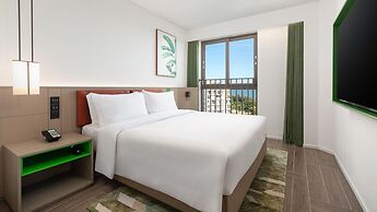 Holiday Inn Resort Sanya Bay by IHG