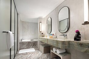 Holiday Inn Resort Sanya Bay by IHG