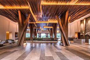 Holiday Inn Resort Sanya Bay by IHG