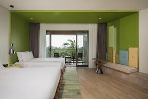 Holiday Inn Resort Sanya Bay by IHG
