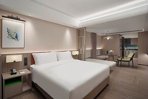 Holiday Inn Resort Sanya Bay by IHG
