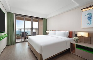 Holiday Inn Resort Sanya Bay by IHG