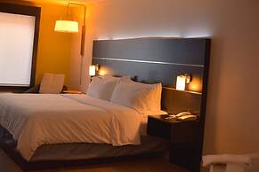 Holiday Inn Express & Suites Maryville by IHG