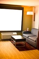 Holiday Inn Express & Suites Maryville by IHG