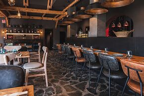 Ona Las Lomas Manga Club