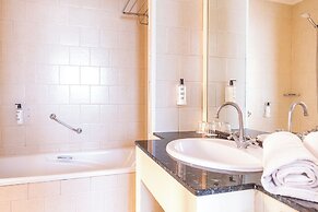 Ona Las Lomas Manga Club