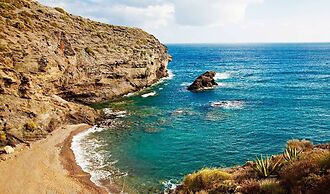 Ona Las Lomas Manga Club