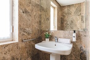 Ona Las Lomas Manga Club