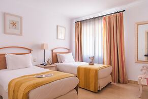 Ona Las Lomas Manga Club