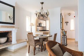 Ona Las Lomas Manga Club