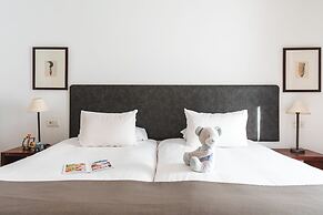 Ona Las Lomas Manga Club