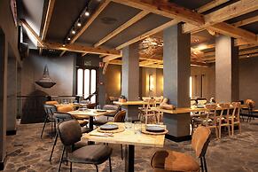 Ona Las Lomas Manga Club