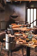 Ona Las Lomas Manga Club