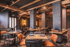 Ona Las Lomas Manga Club