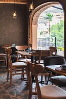 Ona Las Lomas Manga Club