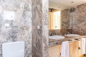 Ona Las Lomas Manga Club