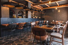 Ona Las Lomas Manga Club