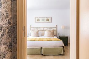 Ona Las Lomas Manga Club