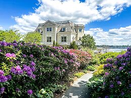 The Chanler at Cliff Walk
