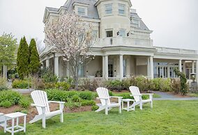 The Chanler at Cliff Walk