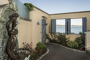 The Chanler at Cliff Walk