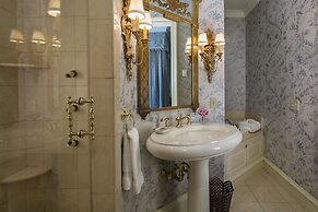 The Chanler at Cliff Walk