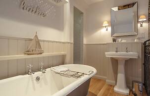 Great John Street Hotel