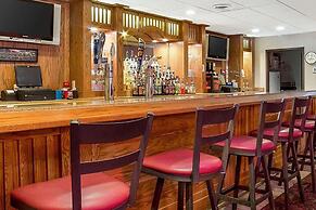 Baymont by Wyndham Jamestown Conference Center & Water Park