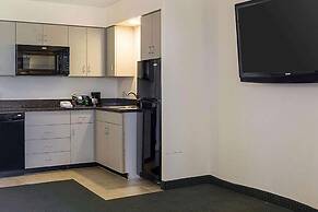 Baymont by Wyndham Jamestown Conference Center & Water Park