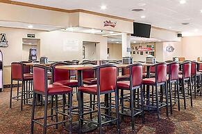Baymont by Wyndham Jamestown Conference Center & Water Park