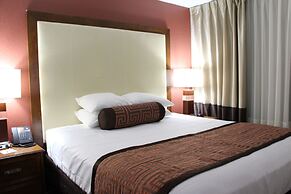 Westbridge Inn & Suites