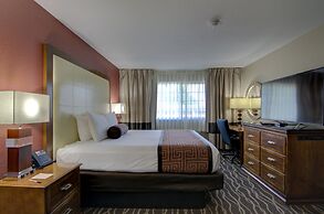 Westbridge Inn & Suites