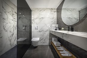 Grand Hotel Adriatic I