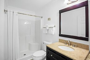 Coconut Cay Resort & Marina