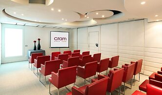 Cram Hotel