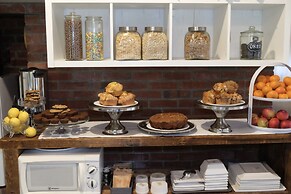 Veranda Cape Cod Family Resort