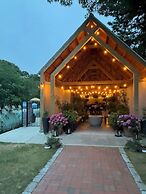 Veranda Cape Cod Family Resort