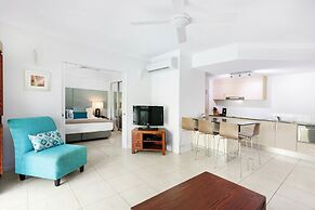 Mantra Aqueous on Port