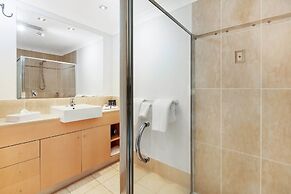 Mantra Aqueous on Port