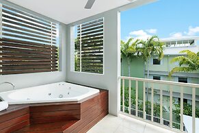 Mantra Aqueous on Port